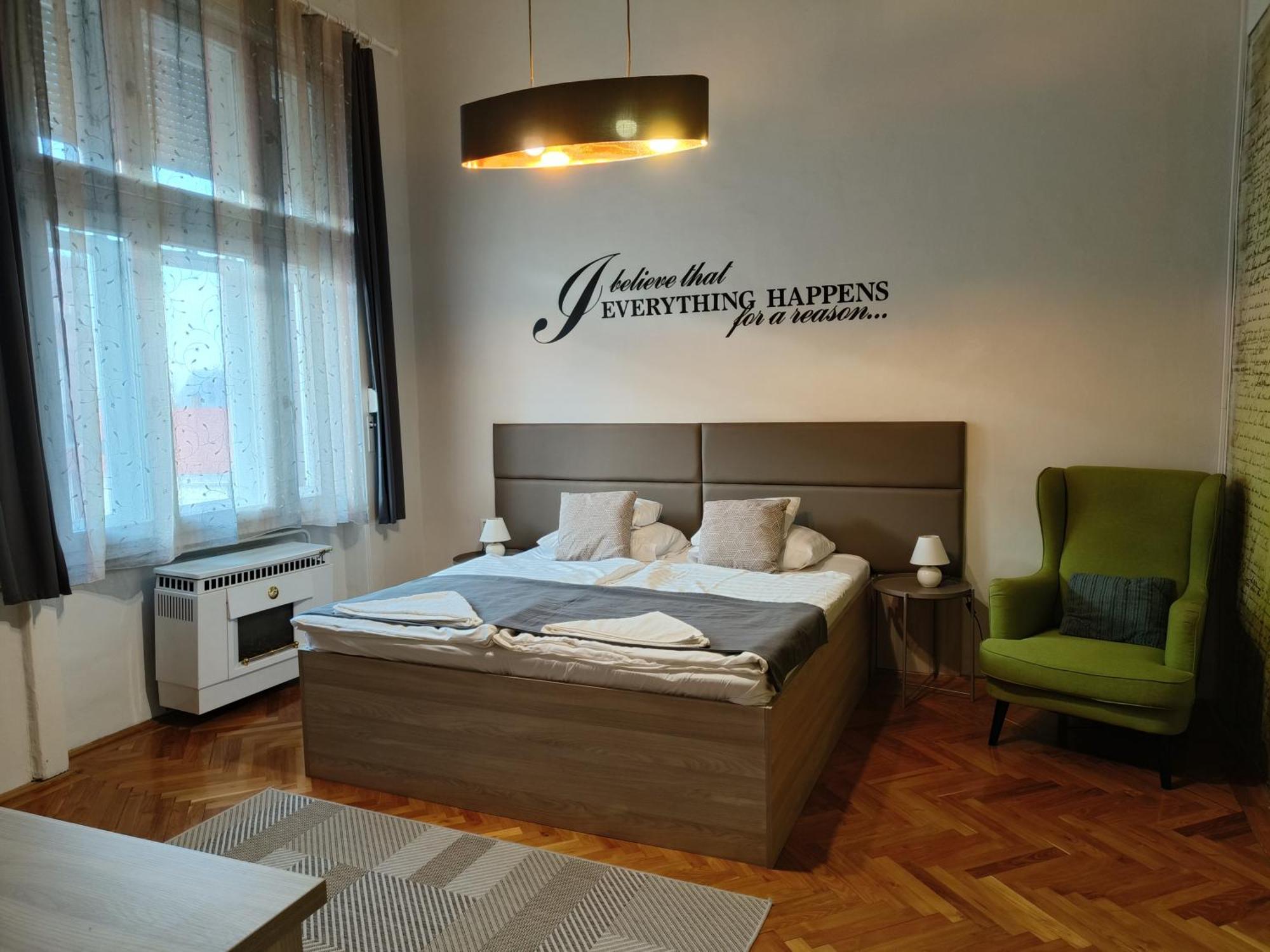 Pasti Central Apartment. Debreczyn Zewnętrze zdjęcie