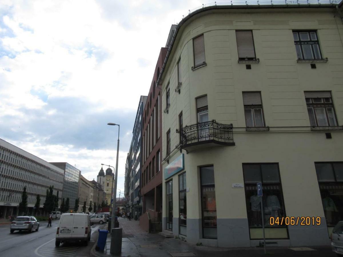 Pasti Central Apartment. Debreczyn Zewnętrze zdjęcie